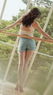 Han So-hee feet photo thumbnail