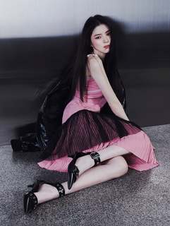 Han So-hee feet photo thumbnail