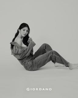 Han So-hee feet photo thumbnail