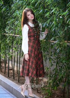 Han So-hee feet photo thumbnail