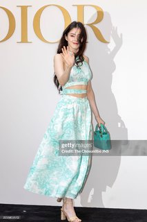 Han So-hee feet photo thumbnail