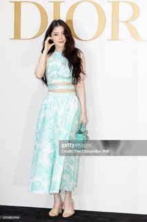 Han So-hee feet photo thumbnail