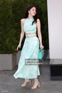 Han So-hee feet photo thumbnail