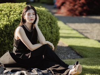 Han So-hee feet photo thumbnail