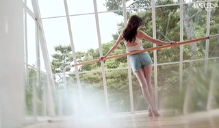 Han So-hee feet photo thumbnail