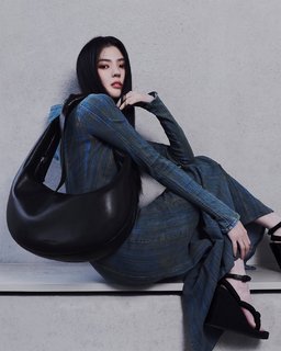 Han So-hee feet photo thumbnail