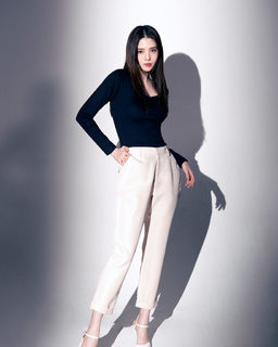 Han So-hee feet photo thumbnail