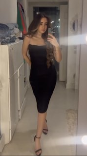 Hana El Zahed feet photo thumbnail