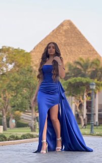 Hana El Zahed feet photo thumbnail