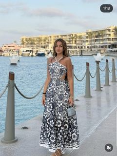 Hana El Zahed feet photo thumbnail