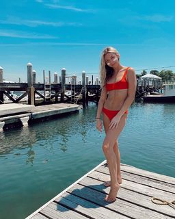 Hana Hayes feet photo 18