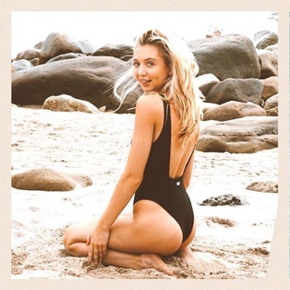 Hana Hayes feet photo 15