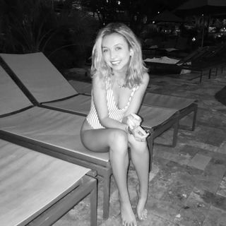 Hana Hayes feet photo 8