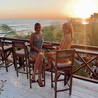 Hana Hayes feet photo 3