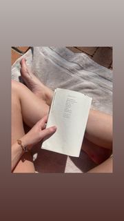 Hana Hayes feet photo 1