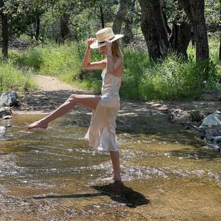 Hana Hayes feet photo 2