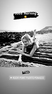 Hana Hayes feet photo 19