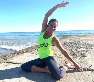Hana Kynychová feet photo 16