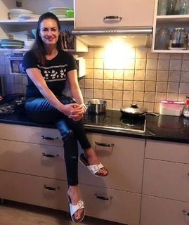 Hana Kynychová feet photo 12