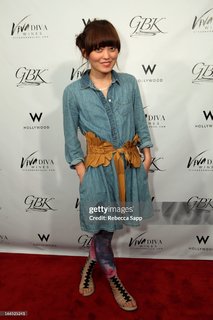 Hana Mae Lee feet photo 13