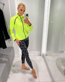 Hana Maslíková feet photo 2