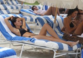 Hana Nitsche feet photo 2