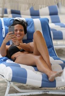 Hana Nitsche feet photo 17