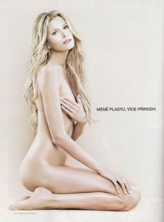 Hana Soukupova feet photo 17