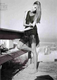 Hana Soukupova feet photo 15