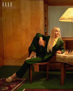Hana Vagnerová feet photo 9