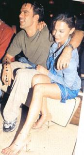 Hande Ataizi feet photo 20