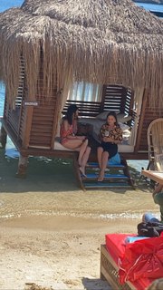 Hande Ataizi feet photo 6