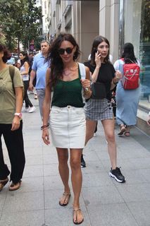 Hande Ataizi feet photo 20