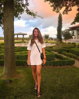 Hande Baladin feet photo 9