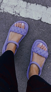 Hande Dogandemir feet photo 15