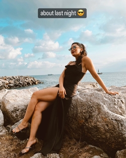Hande Dogandemir feet photo 6