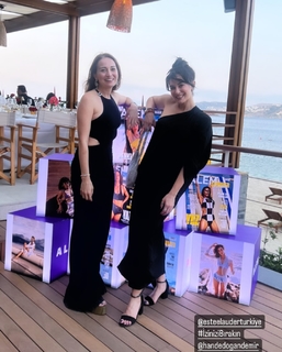 Hande Dogandemir feet photo 19