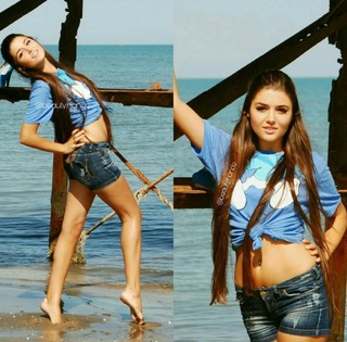 Hande Erçel feet photo thumbnail