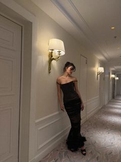 Hande Erçel feet photo 19