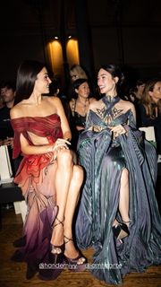 Hande Erçel feet photo 13