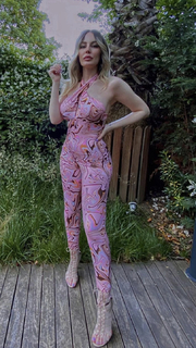 Hande Sarioglu feet photo thumbnail