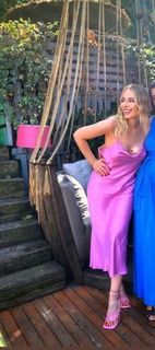 Hande Sarioglu feet photo thumbnail