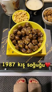 Hande Sarioglu feet photo thumbnail