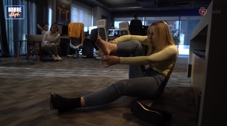 Hande Sarioglu feet photo thumbnail