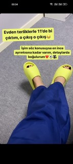 Hande Sarioglu feet photo thumbnail
