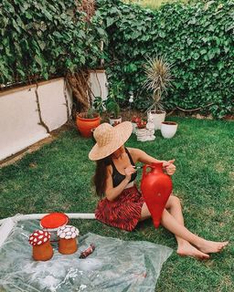 Hande Soral feet photo 13