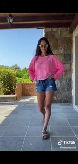 Hande Soral feet photo 20