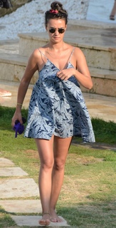 Hande Soral feet photo 7