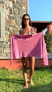 Hande Soral feet photo 1