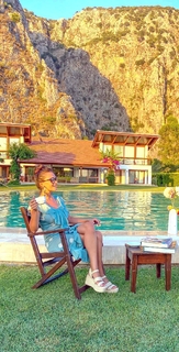 Hande Soral feet photo 19
